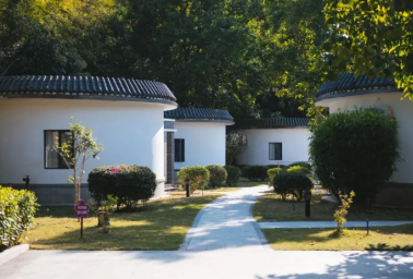 【5-6月平日周末不加收】水世界开园啦！￥499元抢住惠州南昆山林丰温泉园景双床房，含2大2小早餐+晚餐+无限次露天温泉+水世界，使用期到6月30日！