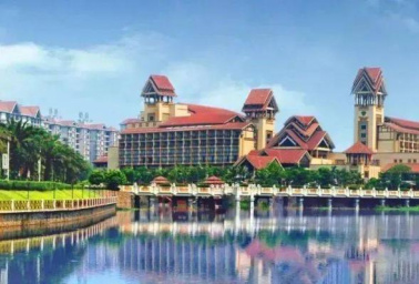 【奇趣丰泰亲子玩乐＂自助餐美食】￥788元起抢2大2小东莞丰泰花园酒店亲子温泉玩乐游，住典雅园林房+自助早餐+自助晚餐，享热带雨林温矿泉，赠户外卡丁车体验+蘑菇精灵乐园+自行车+小火车体验~享受愉快的度假时光-有效期一整年