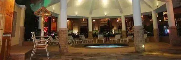 今夏玩水必备～佛山三水绿湖温泉酒店!体验全新亲水房，仅¥699元！