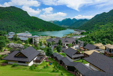【初春特惠】私享温泉，围炉煮茶！￥999抢住蓝山源·岭南东方温泉-豪华温泉房，享入户温泉+双人登巴萨自助早餐+双人围炉煮茶套餐+无限次温泉